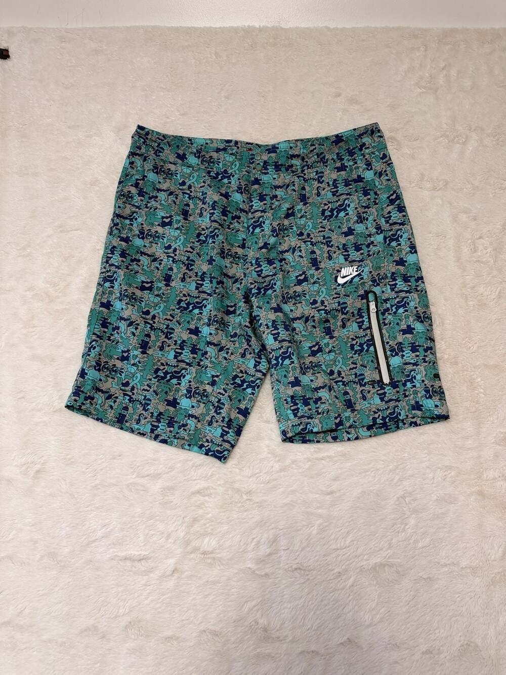 Nike Abstract Doodle All-Over Graphic Print Shorts Size 36 Teal Blue